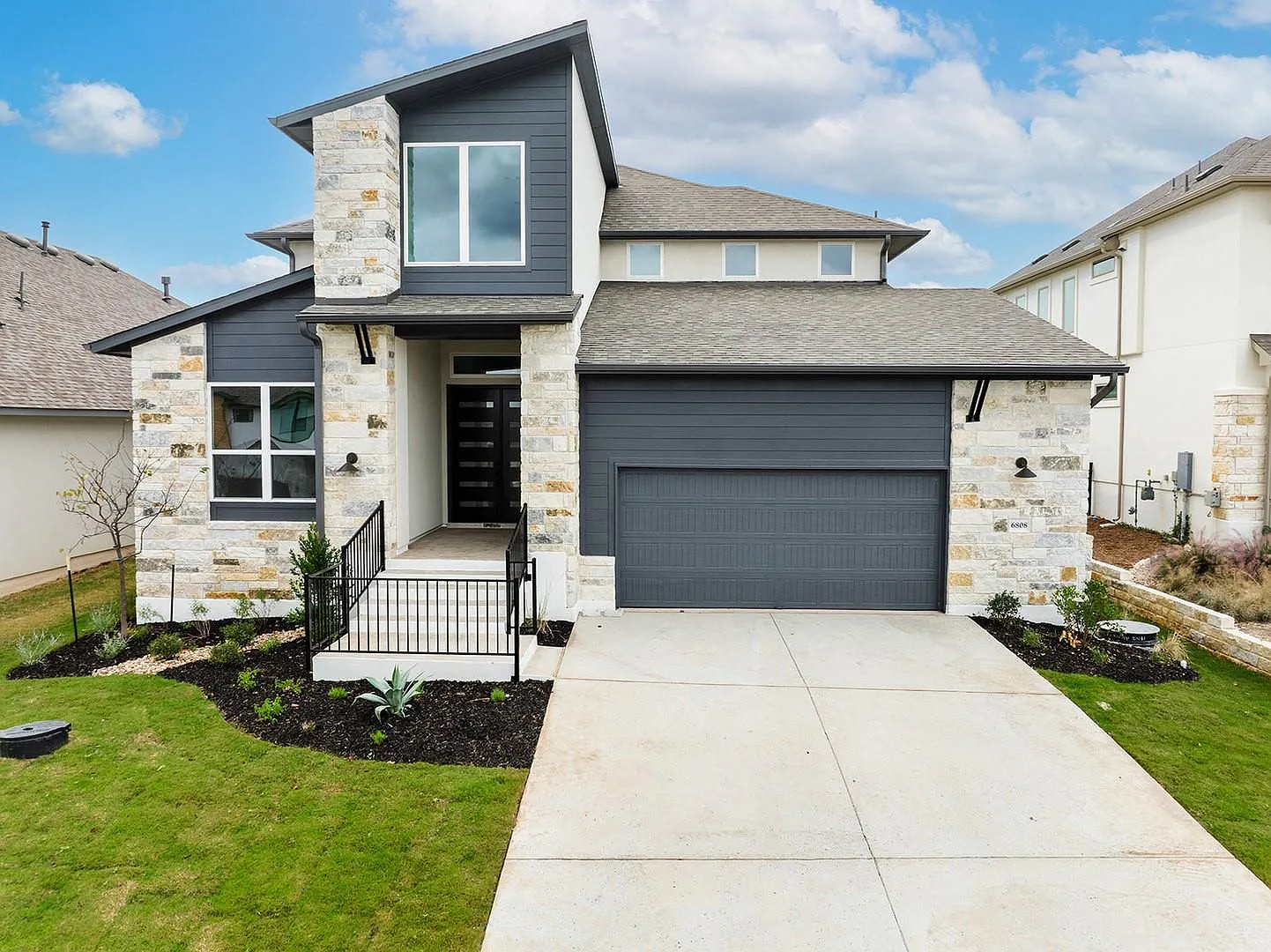 6808 Liberty Grotto
